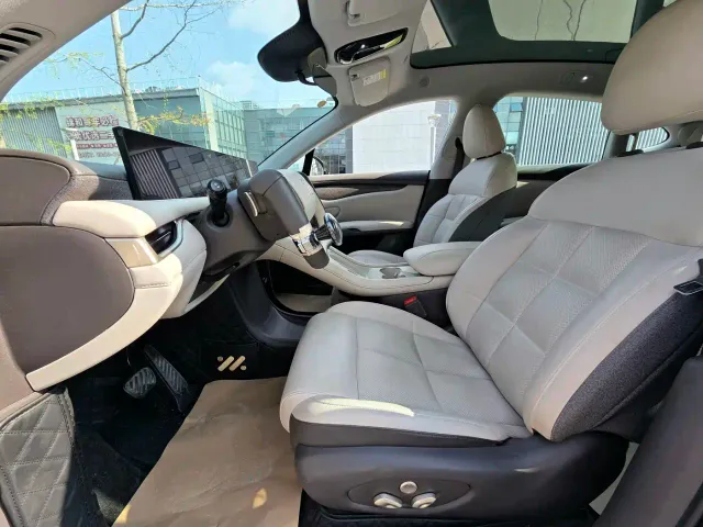 IM Motors LS6 — Фото автомобиля 10