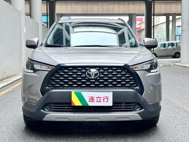 Toyota Corolla Cross — Фото автомобиля 2