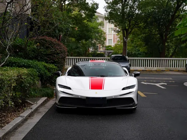 Ferrari SF90 — Фото автомобиля 8