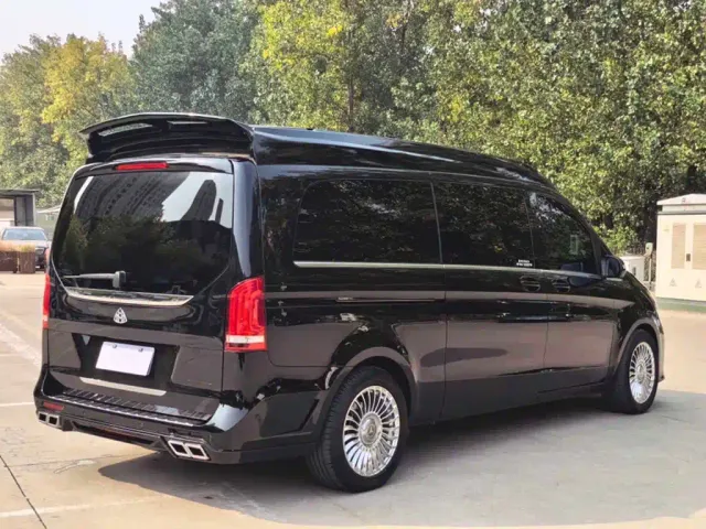 Mercedes-Benz Mercedes-Benz V-Class 2022 V 260 L Long Wheelbase Luxury Edition — Фото автомобиля 21