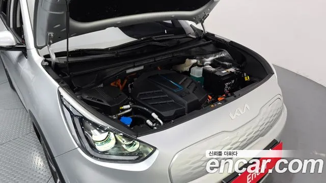 Kia Niro — Фото автомобиля 6