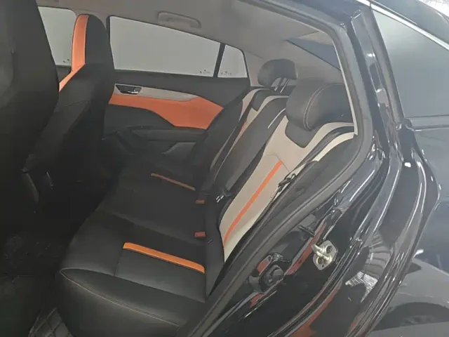 Dongfeng Yixuan — Фото автомобиля 16