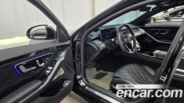 Mercedes-Benz S-Class — Фото автомобиля 3