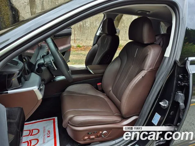 Hyundai Grandeur Grandeur (GN7) 2.5 Бензин 2WD — Фото автомобиля 8