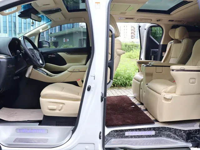 Toyota Vellfire — Фото автомобиля 13