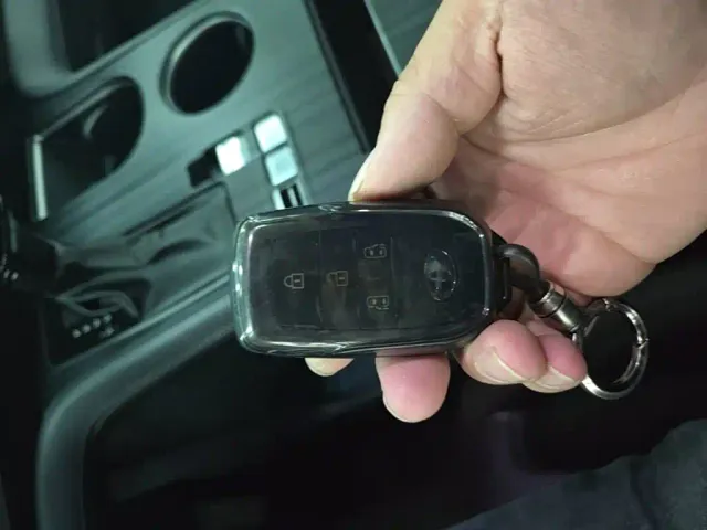 Toyota Sienna — Фото автомобиля 8