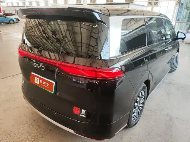 BYD Xia — Фото автомобиля 4