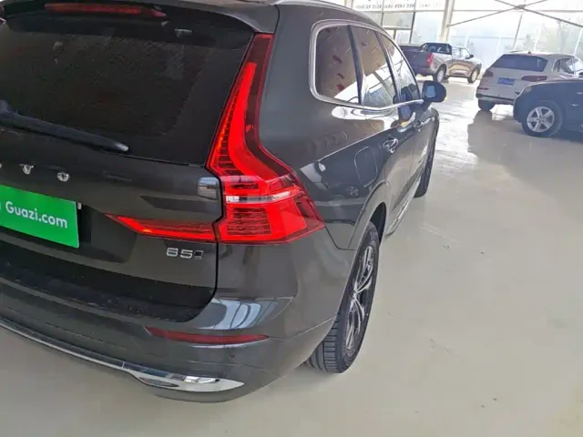 Volvo XC60 — Фото автомобиля 7