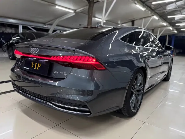 Audi A7 — Фото автомобиля 4