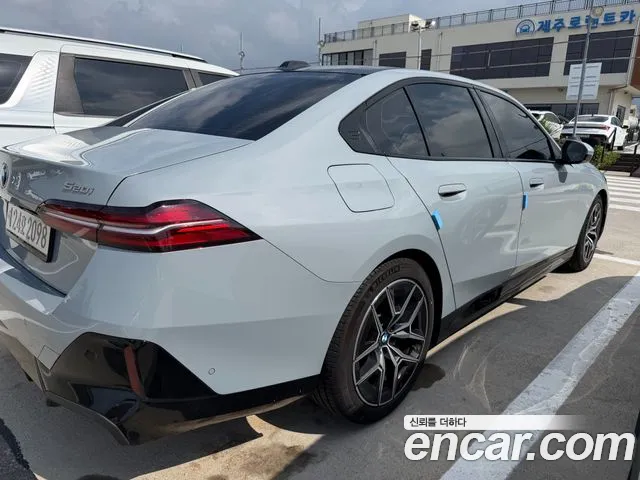 BMW 5 Series G60 — Фото автомобиля 12