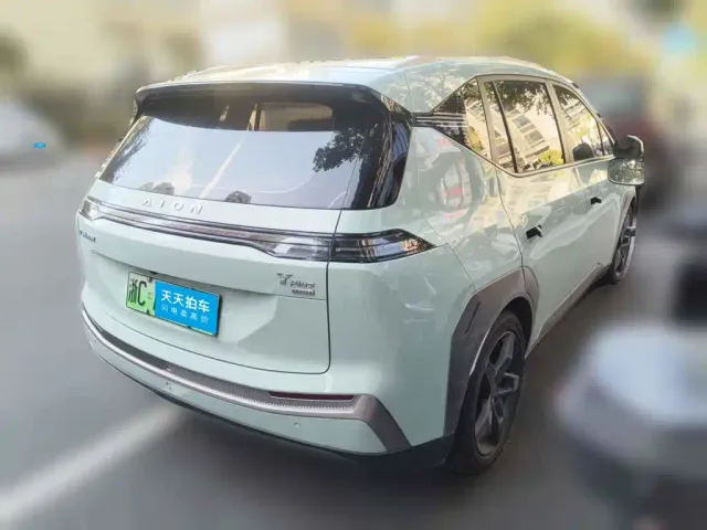 GAC Aion Y — Фото автомобиля 2