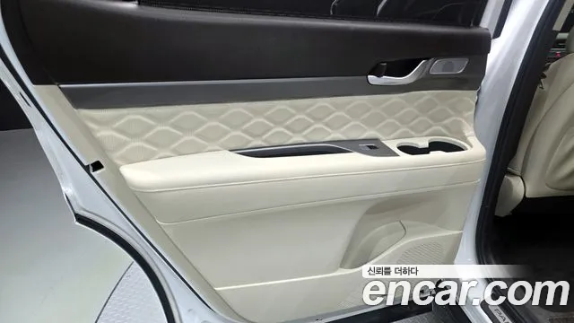Hyundai Palisade Palisade Бензин 3.8 2WD — Фото автомобиля 22