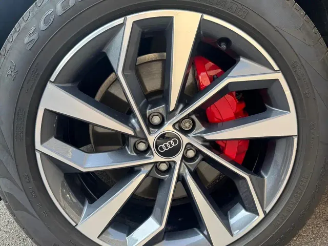 Audi Q5L — Фото автомобиля 4