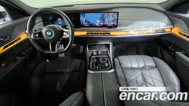 BMW 7-Series — Фото автомобиля 7