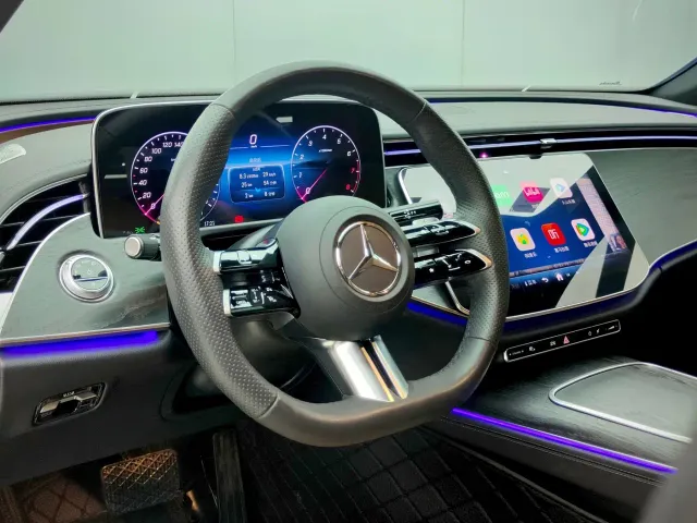 Mercedes-Benz E-Class — Фото автомобиля 10
