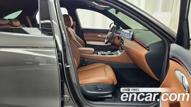 Genesis GV70 2.5T Бензин 2WD — Фото автомобиля 7
