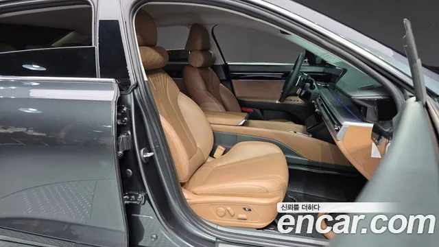 Hyundai Grandeur GN7 — Фото автомобиля 16
