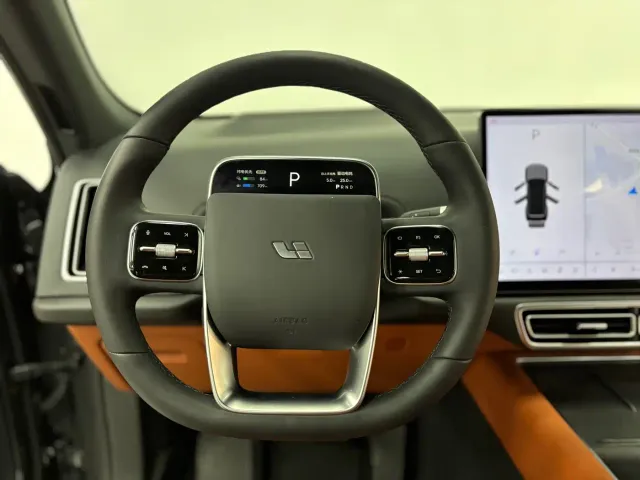 Li Auto L7 — Фото автомобиля 13