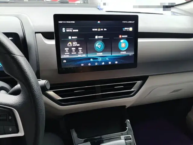 BYD Yuan Pro — Фото автомобиля 12