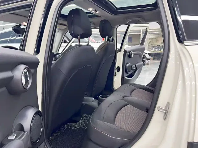 MINI Hatch — Фото автомобиля 8