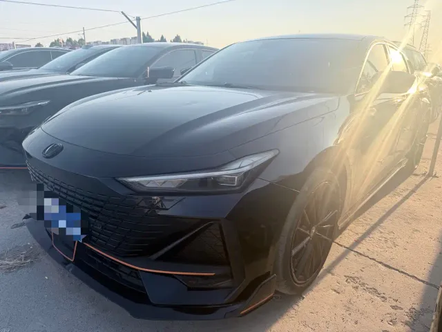 Фотография автомобиля — Changan UNI-V