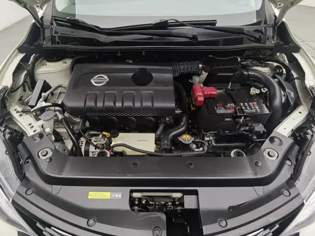 Nissan Tiida — Фото автомобиля 6