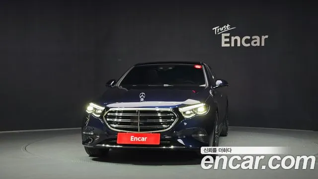Mercedes-Benz E-Class — Фото автомобиля 2