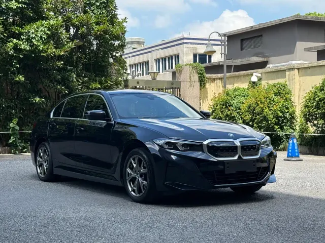 BMW i3 — Фото автомобиля 3