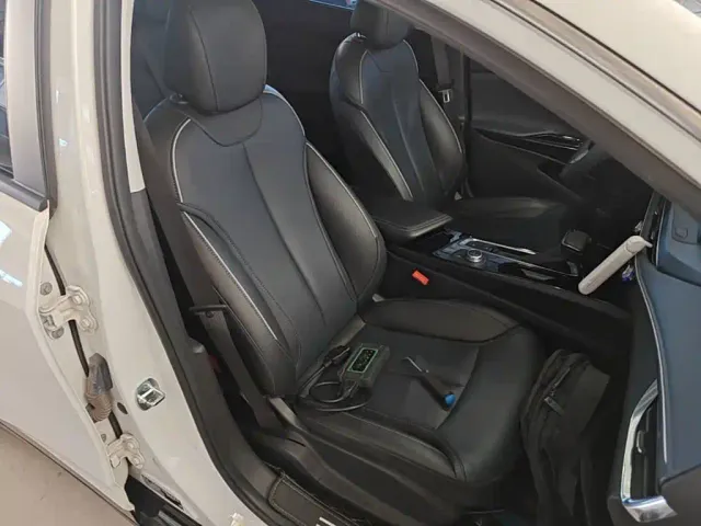 Buick Velite 6 — Фото автомобиля 24