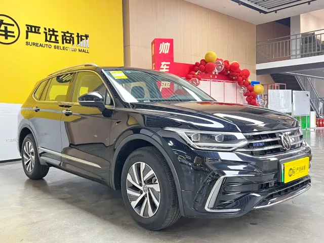 Volkswagen Tiguan L PHEV — Фото автомобиля 3