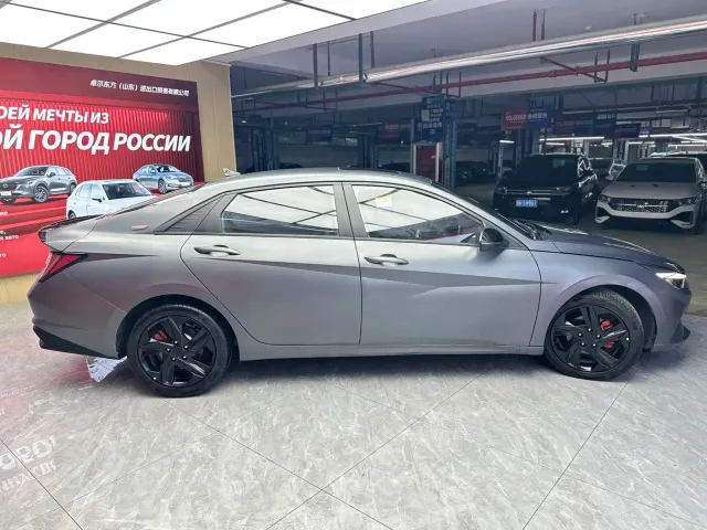 Hyundai Elantra — Фото автомобиля 4