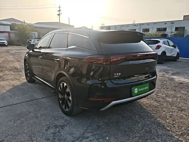 BYD Tang — Фото автомобиля 4