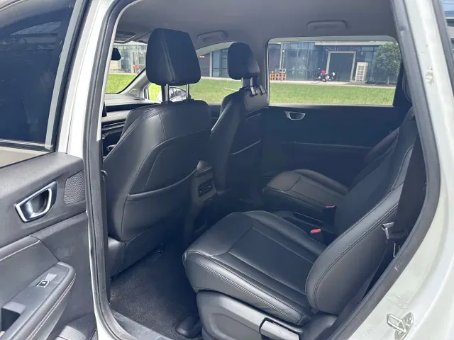 Wuling Jiachen — Фото автомобиля 14