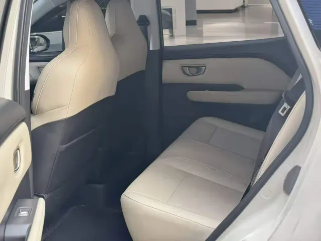 Wuling Bingo — Фото автомобиля 4