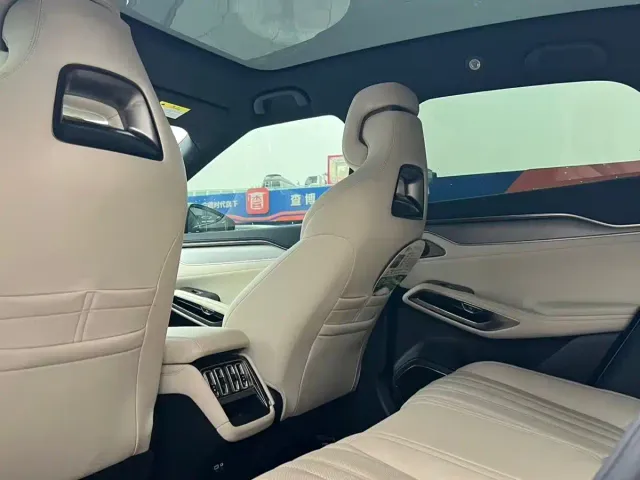 BYD Song L EV — Фото автомобиля 9