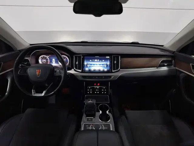 Hongqi HS7 — Фото автомобиля 5