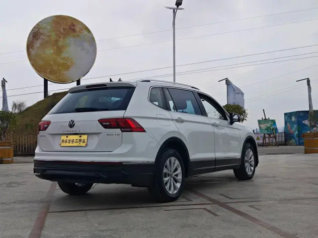 Volkswagen Tiguan L — Фото автомобиля 6