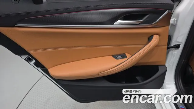 BMW 5 Series — Фото автомобиля 14