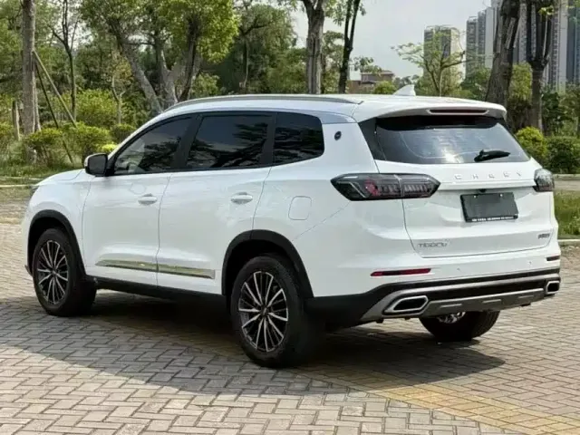 Chery Tiggo 8 — Фото автомобиля 6