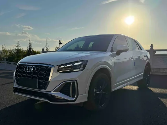 Фотография автомобиля — Audi Q2L