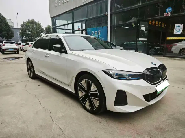 BMW i3 — Фото автомобиля 3