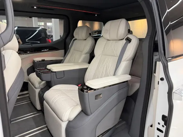 ZEEKR Zeekr 009 2024 6-seat Executive AWD 108kWh — Фото автомобиля 9