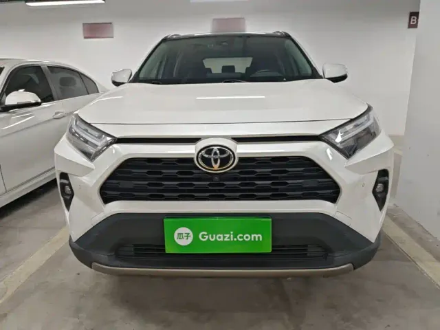 Toyota RAV4 — Фото автомобиля 2