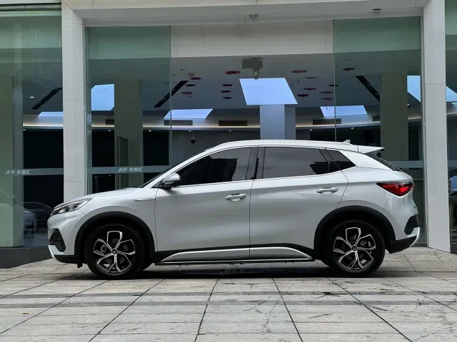 BYD Yuan PLUS — Фото автомобиля 3