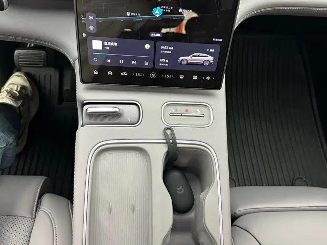 Nio EC6 — Фото автомобиля 23