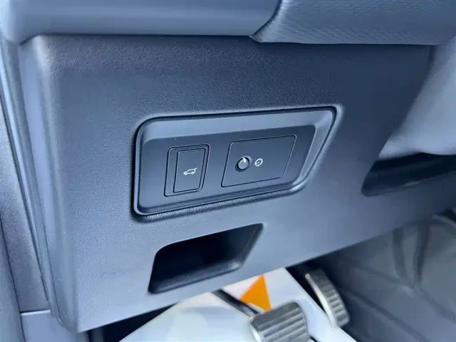 Land Rover Discovery — Фото автомобиля 20