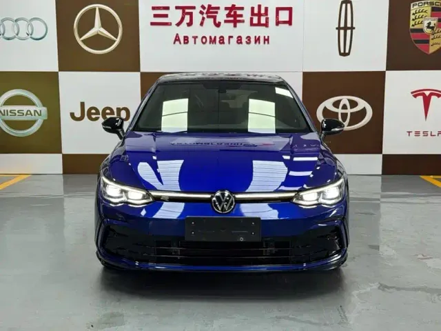 Volkswagen Golf — Фото автомобиля 2