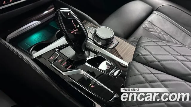 BMW 5 Series G30 — Фото автомобиля 9