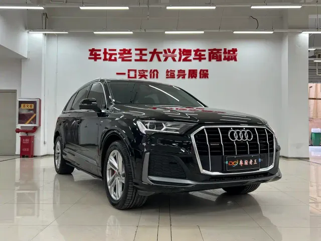 Audi Q7 — Фото автомобиля 3