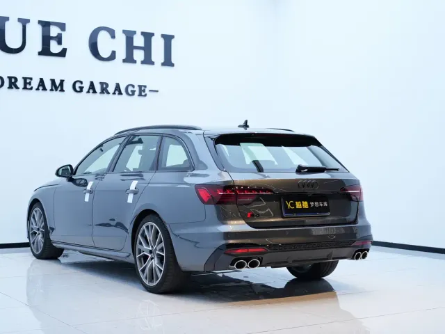 Audi S4 — Фото автомобиля 5